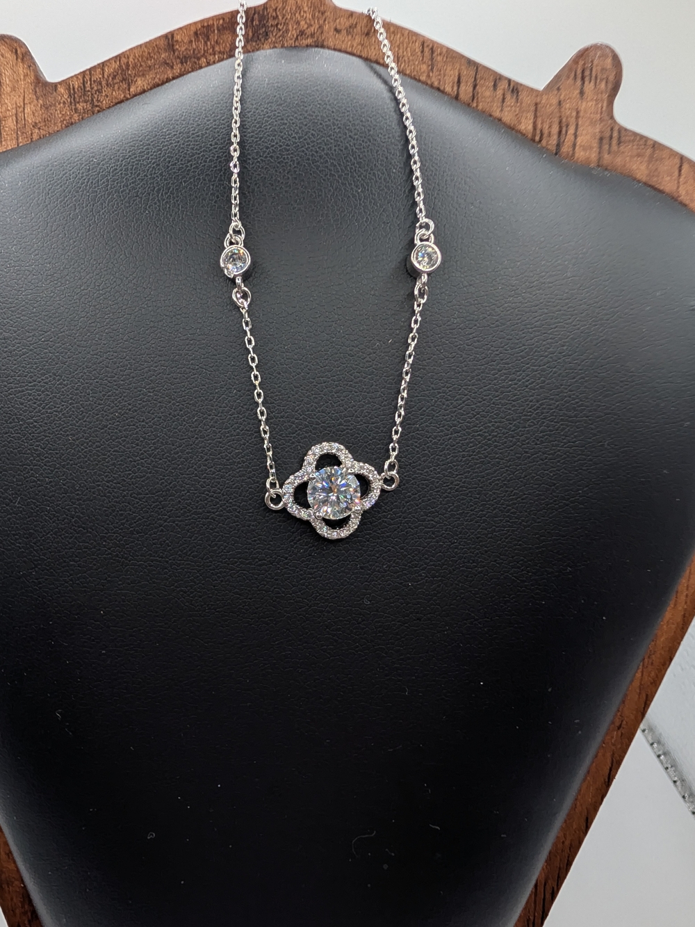 NWT 1ct Moissanite Clover Station Bracelet 925 Sterling Silver GRA Certified